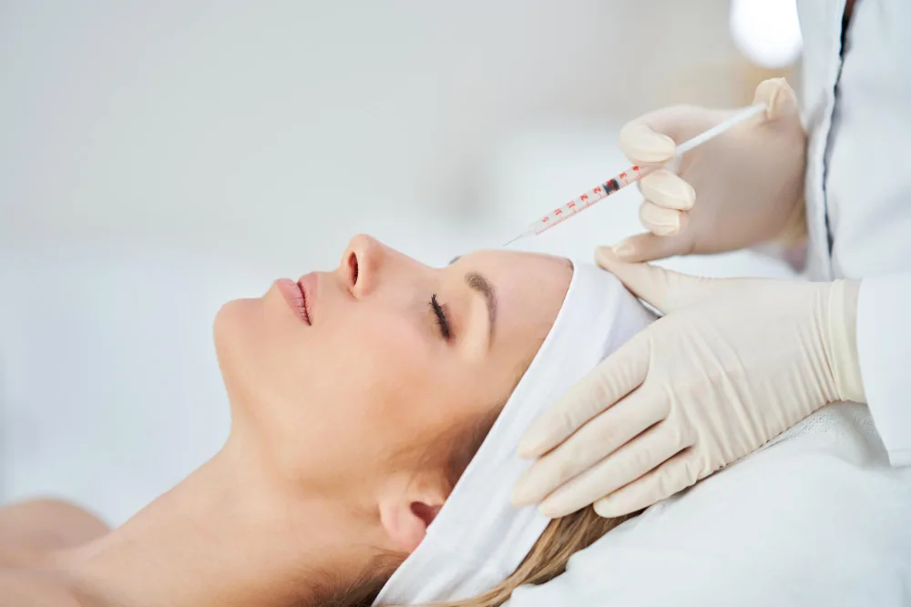 Botox in Berlin: Faltenbehandlung mit erhaltener Mimik – ehrlich erklärt 7 Botox-Behandlung im Gesicht in Berlin