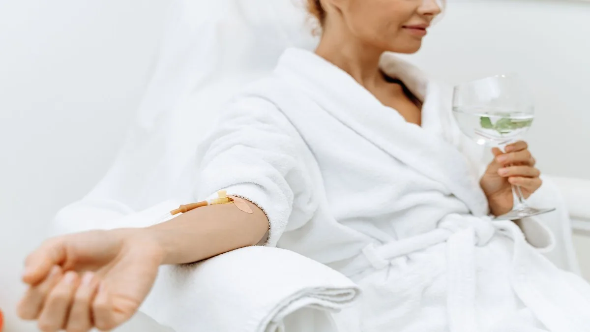 Infusionstherapie bei Ku'damm Aesthetic in Berlin