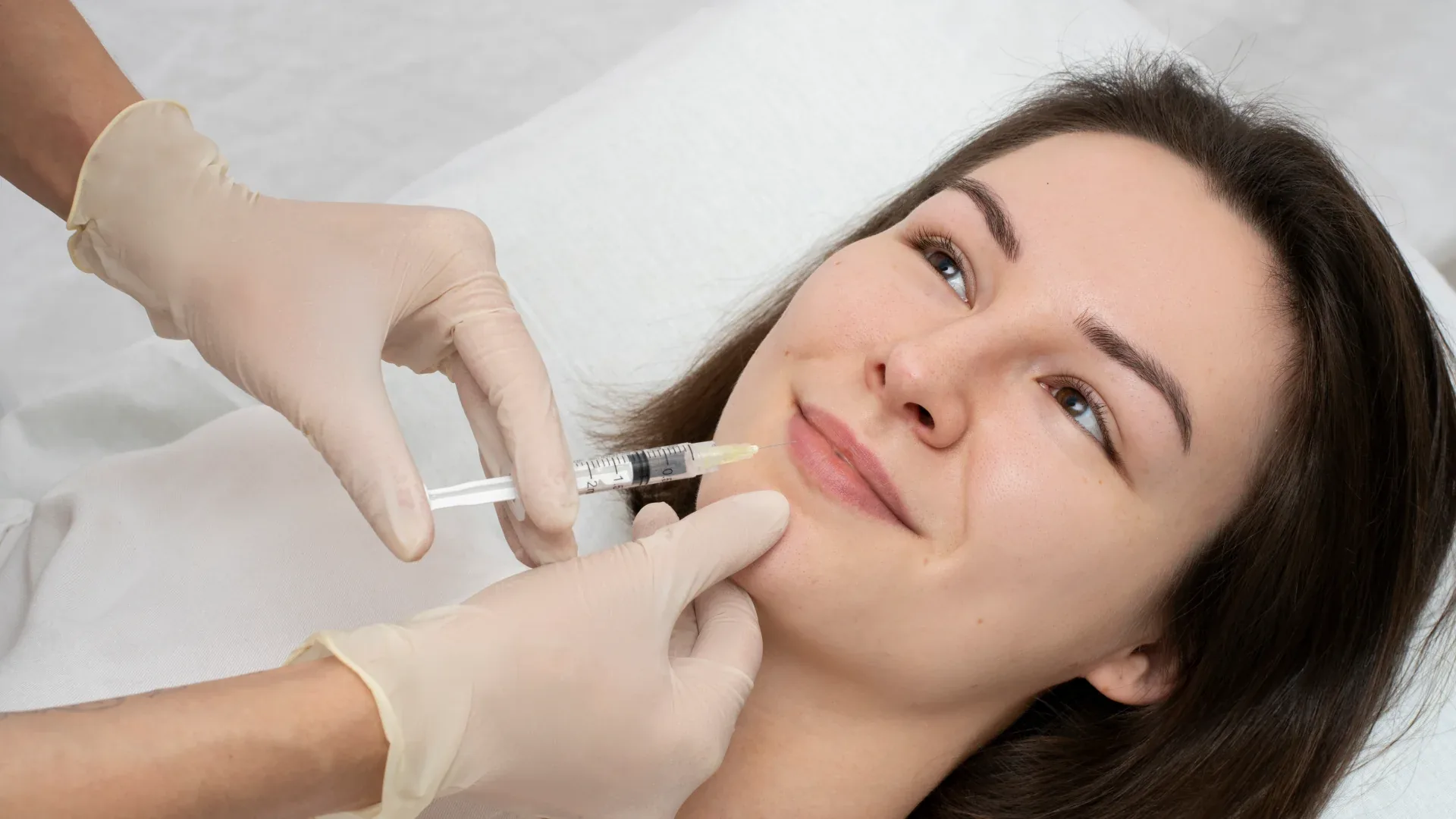 Masseter-Botox in Berlin: gegen Zähneknirschen und für eine schmalere Kieferlinie 5 Jawline und Masseter-Botox in Berlin